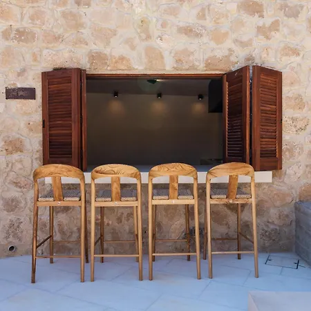 Villa Mikro 1940 Mesoyi